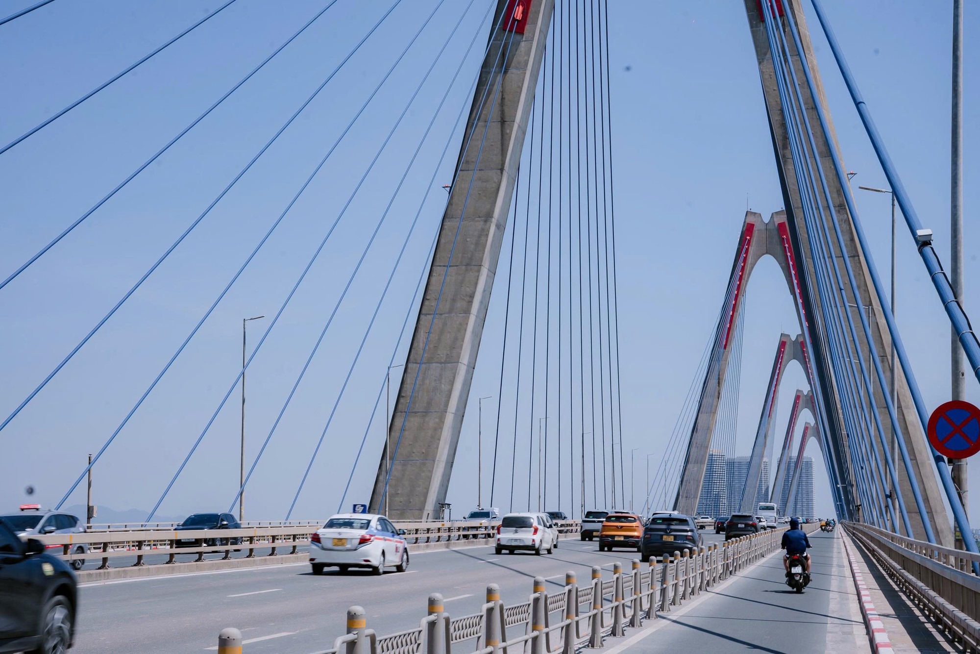 Cần Biết Gì Về Thay Đổi Giao Thông Tại Cầu Nhật Tân Tháng 9 Này?
