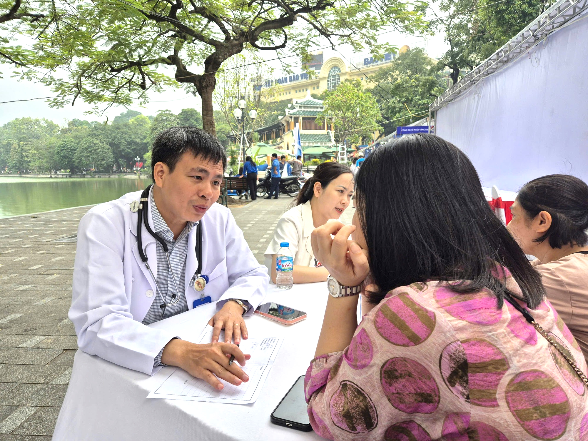 edit-1000106210-17879169299182029177907 Bí Quyết Giữ Dáng Trong Những Ngày Lễ Dài: Thực Đơn Thông Minh - Ảnh 1.