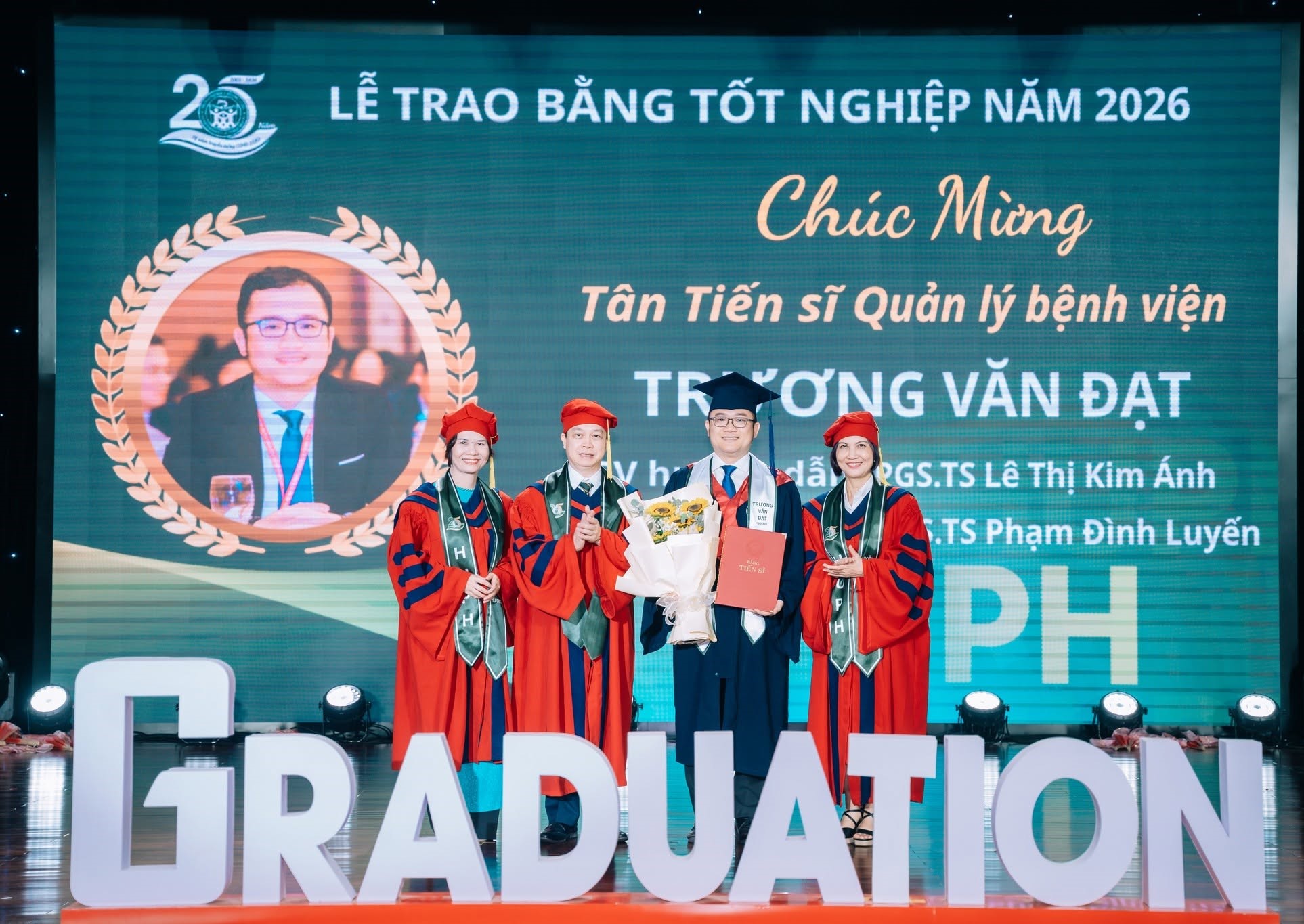 Xây năng lực thực hành cho nhân lực y tế: Chiến lược của Trường Đại học Y tế công cộng