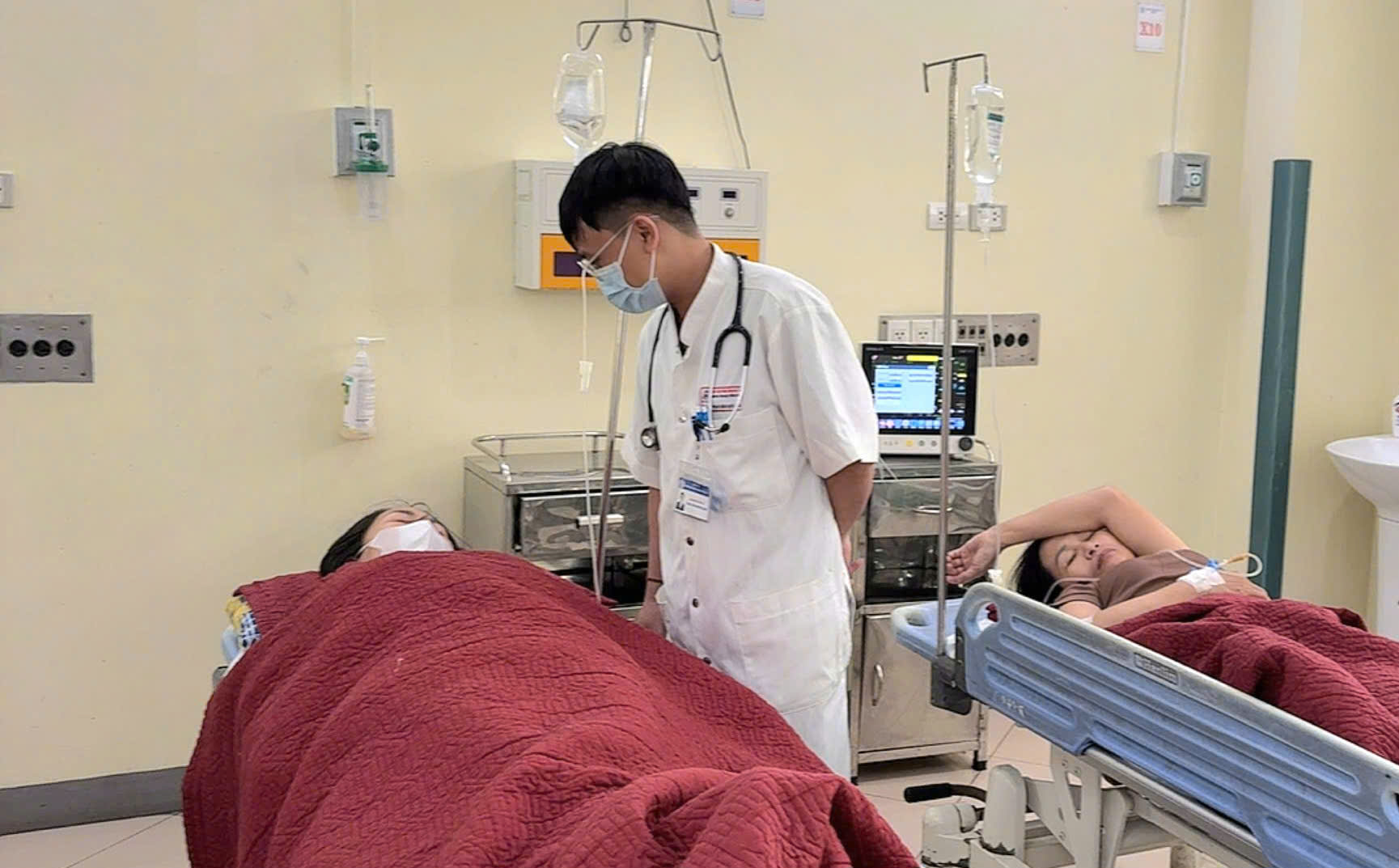 Vụ nghi ngộ độc tại Công ty Scavi Huế: Đảm bảo điều kiện cấp cứu, điều trị- Ảnh 3.
